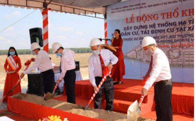 Những lô đất đầu tiên được cắm mốc trong khu tái định cư Sân bay Long Thành